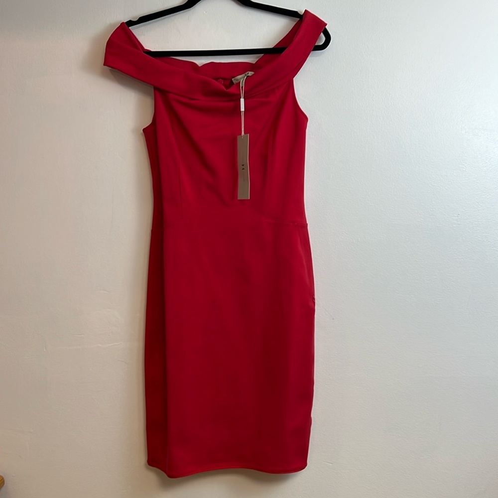 Halston heritage lipstick red off shoulder form fitting dress size 8
